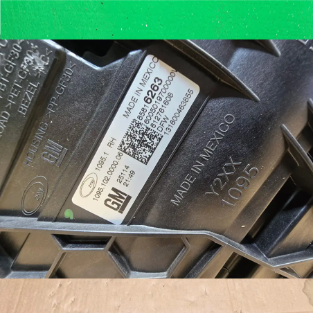 2022 - 2025 Lexus LX600 Passenger Side Headlights