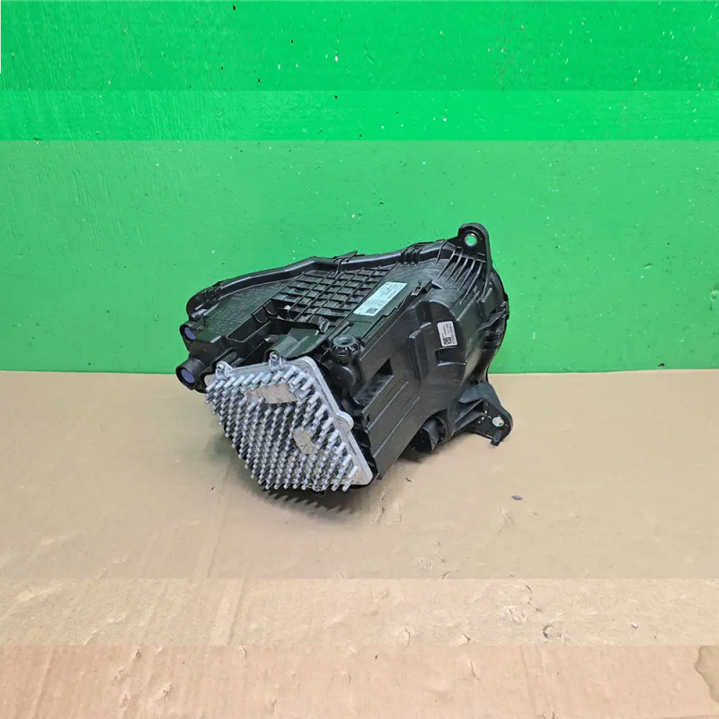 2020 - 2025 Range Rover Driver Side Headlights